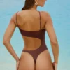 Maillot de bain 1 pièce Formentera à découpes et ornements, couleur chocolat Maillot de bain 1 pièce Formentera à découpes et ornements, couleur chocolat