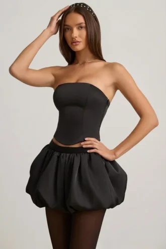 Mini-jupe Clemmy à ourlet bouffant et taille mi-haute, en noir