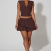 Mini-jupe plissée à volants et taille basse Nada, couleur chocolat Mini-jupe plissée à volants et taille basse Nada, couleur chocolat