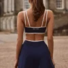 Mini-jupe-short Soft Active à croisement en bleu marine classique