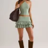 Mini-jupe-short à volants en modal Azaria, taille mi-haute, vert sauge Mini-jupe-short à volants en modal Azaria, taille mi-haute, vert sauge