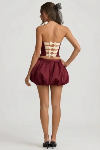 Mini-jupe à taille mi-haute et ourlet bouffant Clemmy, couleur rouge vin