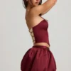 Mini-jupe à taille mi-haute et ourlet bouffant Clemmy, couleur rouge vin Mini-jupe à taille mi-haute et ourlet bouffant Clemmy, couleur rouge vin