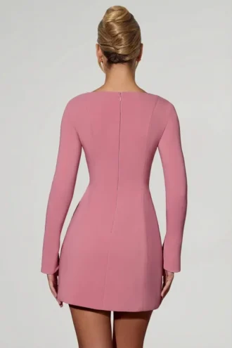 Mini-robe A-line à manches longues et encolure en cœur Corinne, couleur rose poudré
