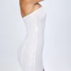 Mini-robe bandeau ornée Cassidy en blanc Mini-robe bandeau ornée Cassidy en blanc