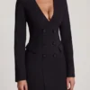 Mini-robe blazer structurée à simple boutonnage Samantae en noir Mini-robe blazer structurée à simple boutonnage Samantae en noir