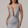 Mini-robe à col bénitier et dos nu ornée de velours, couleur argent