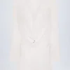 Mini-robe à col bénitier Oualie en blanc Mini-robe à col bénitier Oualie en blanc