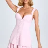 Mini-robe corset Cassandra à volants et boutons, couleur Blush Mini-robe corset Cassandra à volants et boutons, couleur Blush