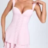 Mini-robe corset Cassandra à volants et boutons, couleur Blush Mini-robe corset Cassandra à volants et boutons, couleur Blush
