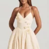 Mini-robe corset à dos nu Augusta avec appliqués floraux, couleur ivoire Mini-robe corset à dos nu Augusta avec appliqués floraux, couleur ivoire