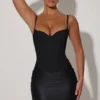 Mini-robe corset drapée Lovella en noir Mini-robe corset drapée Lovella en noir