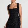 Mini-robe corset à encolure carrée et appliqués floraux Posy, en noir Mini-robe corset à encolure carrée et appliqués floraux Posy, en noir