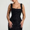 Mini-robe corset à encolure carrée et appliqués floraux Posy, en noir Mini-robe corset à encolure carrée et appliqués floraux Posy, en noir