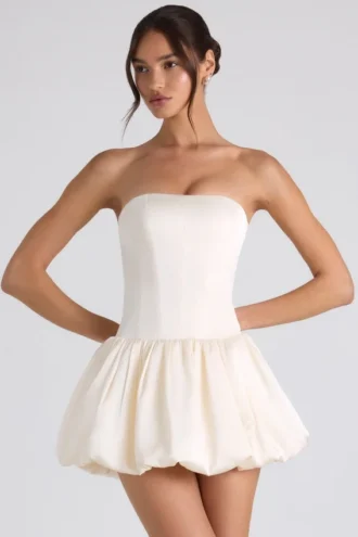 Mini-robe corset à lacets et ourlet bouffant Fabiola, couleur ivoire
