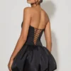Mini-robe corset à lacets et ourlet bouffant Minerva, en noir Mini-robe corset à lacets et ourlet bouffant Minerva, en noir