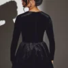 Mini-robe corset à manches longues en velours Tera, couleur noir jais Mini-robe corset à manches longues en velours Tera, couleur noir jais