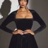 Mini-robe corset à manches longues en velours Tera, couleur noir jais Mini-robe corset à manches longues en velours Tera, couleur noir jais