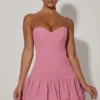 Mini-robe corset à ourlet bouffant et découpes Lavinia, rose poudré Mini-robe corset à ourlet bouffant et découpes Lavinia, rose poudré