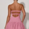 Mini-robe corset à ourlet bouffant et découpes Lavinia, rose poudré Mini-robe corset à ourlet bouffant et découpes Lavinia, rose poudré
