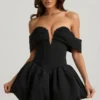 Mini-robe corset à volants et ourlet bouffant, épaules dénudées, Jessamy, en noir Mini-robe corset à volants et ourlet bouffant, épaules dénudées, Jessamy, en noir