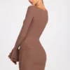 Mini-robe drapée à manches longues en modal côtelé Helena, couleur moka