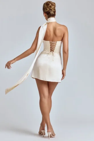 Mini-robe en satin drapée à col dos nu Anastasia, couleur ivoire