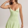 Mini-robe Kelbie en modal froncé, coupe trapèze, vert sauge Mini-robe Kelbie en modal froncé, coupe trapèze, vert sauge