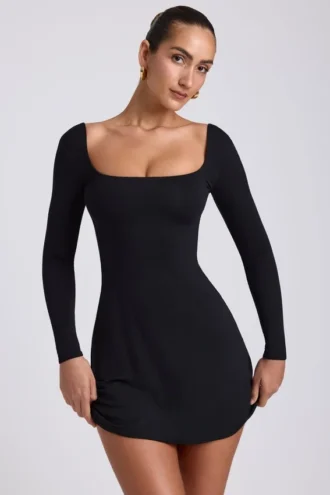 Mini-robe à manches longues et encolure carrée Hope en modal noir