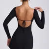 Mini-robe à manches longues et encolure carrée Hope en modal noir Mini-robe à manches longues et encolure carrée Hope en modal noir