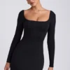 Mini-robe à manches longues et encolure carrée Hope en modal noir Mini-robe à manches longues et encolure carrée Hope en modal noir