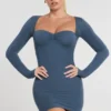 Mini-robe à manches longues froncées Perrie en mélange de modal et de cachemire, couleur bleu marine Mini-robe à manches longues froncées Perrie en mélange de modal et de cachemire, couleur bleu marine