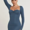 Mini-robe à manches longues froncées Perrie en mélange de modal et de cachemire, couleur bleu marine Mini-robe à manches longues froncées Perrie en mélange de modal et de cachemire, couleur bleu marine