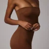 Mini-robe nuisette bandeau en maille transparente douce Intimates, couleur moka Mini-robe nuisette bandeau en maille transparente douce Intimates, couleur moka