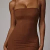Mini-robe nuisette bandeau en maille transparente douce Intimates, couleur moka Mini-robe nuisette bandeau en maille transparente douce Intimates, couleur moka