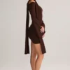 Mini-robe à épaules dénudées avec détails en tricot Luzia, couleur chocolat Mini-robe à épaules dénudées avec détails en tricot Luzia, couleur chocolat