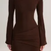 Mini-robe à épaules dénudées avec détails en tricot Luzia, couleur chocolat Mini-robe à épaules dénudées avec détails en tricot Luzia, couleur chocolat
