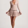 Mini-robe plissée à manches longues Fiorella, couleur champignon Mini-robe plissée à manches longues Fiorella, couleur champignon
