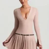 Mini-robe plissée à manches longues Fiorella, couleur champignon Mini-robe plissée à manches longues Fiorella, couleur champignon