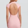 Mini-robe rose à col roulé en jersey Blair avec dos nu froncé Mini-robe rose à col roulé en jersey Blair avec dos nu froncé