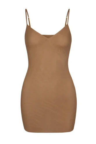 Mini-robe slip Intimates en maille douce à col en V, couleur amande