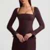 Mini-robe structurée A-line à fines rayures Ksenia, couleur chocolat Mini-robe structurée A-line à fines rayures Ksenia, couleur chocolat