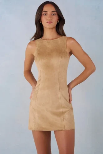 Mini-robe trapèze en simili-suède Amielle, couleur beige