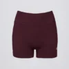Mini-short sans coutures Super Sculpt en bordeaux