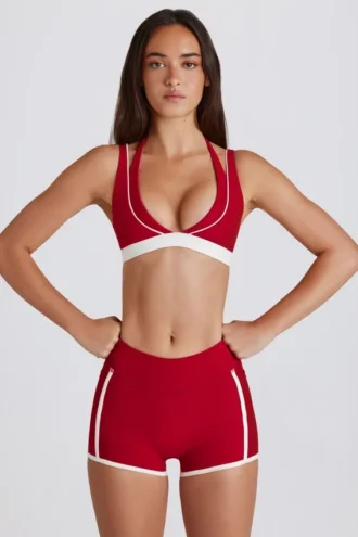 Mini-short Soft Active à contrastes en rouge foncé