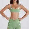 Mini-short Soft Active à effet torsadé sur le devant, vert Mini-short Soft Active à effet torsadé sur le devant, vert