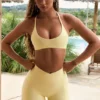 Mini-short Soft Active à poche et taille en V, couleur citron Mini-short Soft Active à poche et taille en V, couleur citron
