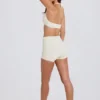 Mini-short taille haute couleur crème Mini-short taille haute couleur crème