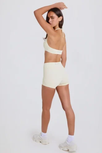 Mini-short taille haute couleur crème