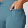 Mini-short à taille torsadée avec poches, bleu pierre